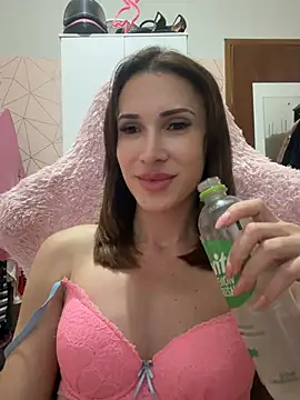 Irresistible37's Live XXX Chat