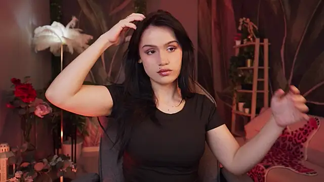 MonicaFarmer Adlı Modelin Canlı XXX Sohbeti