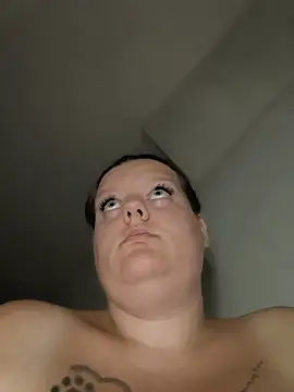 BadMommyyyyy's Live XXX Chat