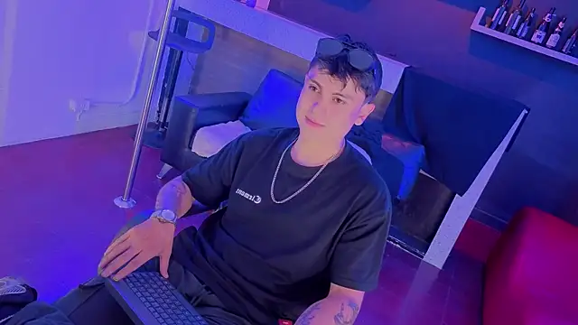 angel_still_'s Live XXX Chat