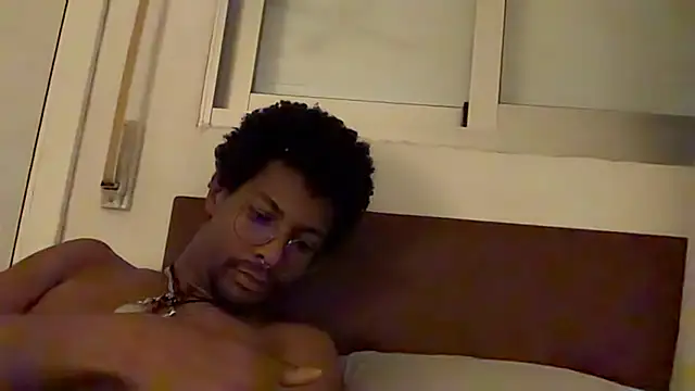 HoleBreeder's Live XXX Chat