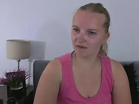 Chat +18 de RoseTeacherX ao vivo
