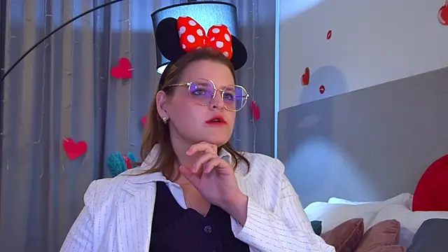 AlexaAvery Adlı Modelin Canlı XXX Sohbeti