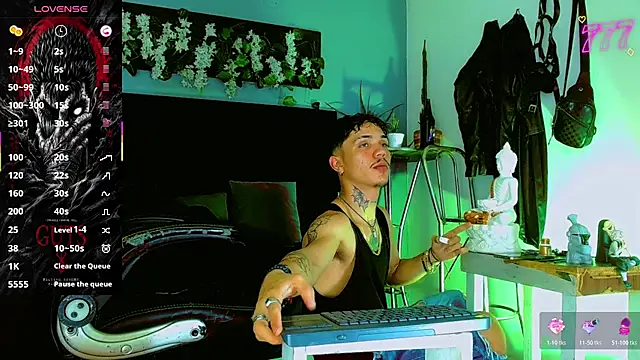 HannibalLester's Live XXX Chat