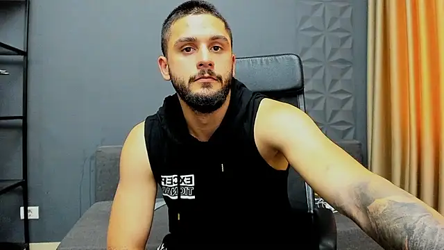 TroyWadee Chat XXX live