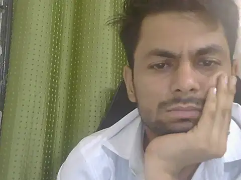 Czat XXX na żywo – Stubborndesiboy