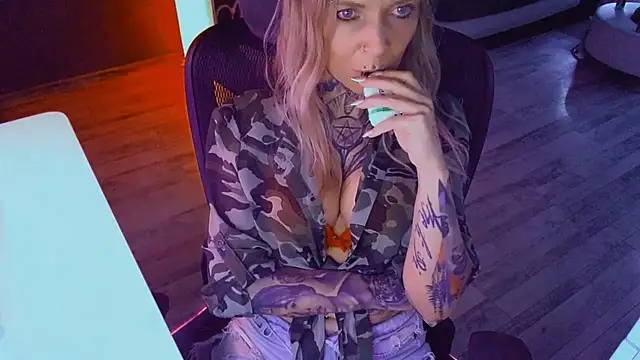 InesGoldn Live XXX chat