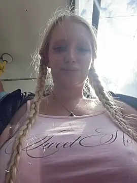 Elfi_InPublicn Live XXX chat