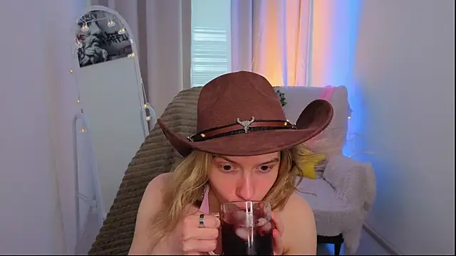 Chat XXX en directo de MilanaRayy