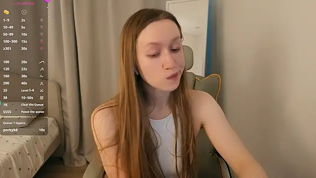 mowalova Adlı Modelin Canlı XXX Sohbeti
