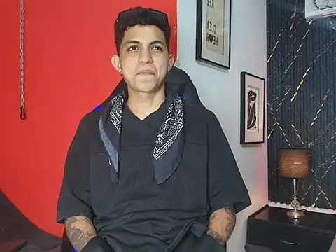 cameron_lux77 élő XXX-chatje