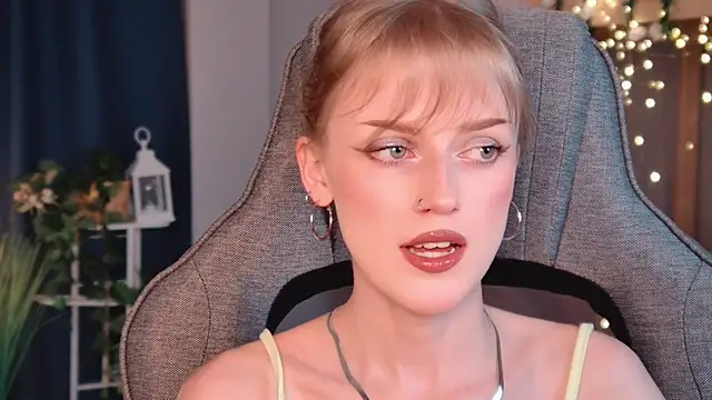 Živý XXX chat KiraMontoya