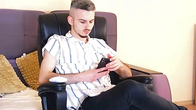 Magic_Storms live XXX chat