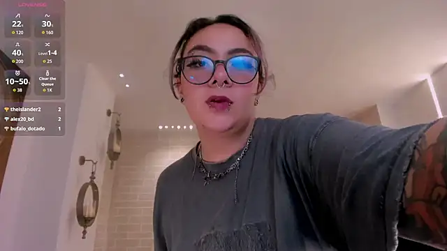 دردشة LoiseHarper الجنسية المباشرة