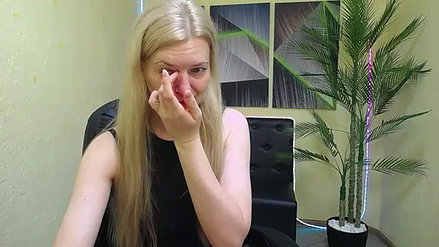 MelissaTyler live XXX chat