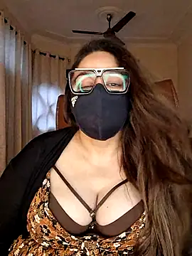 Chat XXX ao vivo de SEXY-Sardarni