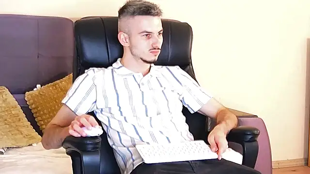 Magic_Storms – Naživo XXX chat