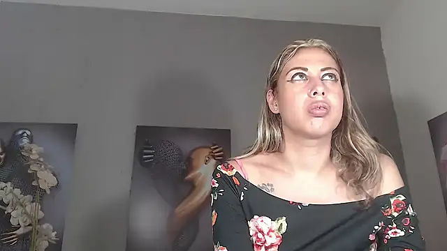 Chat XXX ao vivo de AntonellaBlanc