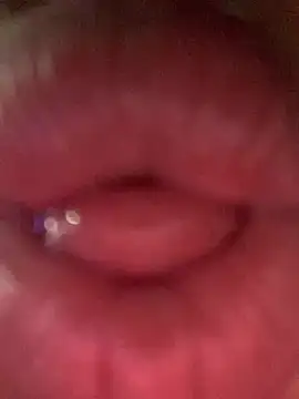 ruiki666's Live XXX Chat
