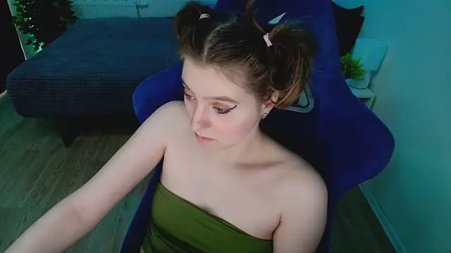 CranberryHot's Live XXX Chat