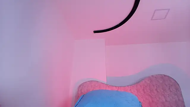 naomi_kyse Adlı Modelin Canlı XXX Sohbeti