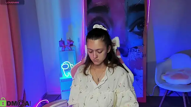 TunaHolli Adlı Modelin Canlı XXX Sohbeti