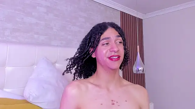 XXX chat uživo modela KyleeSmiith