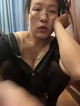Lily006 现场XXX聊天