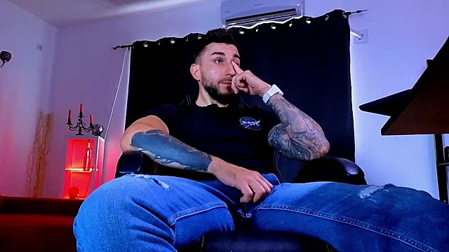 دردشة MightyAaron66 الجنسية المباشرة