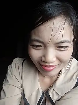 ngan-cute Chat XXX in diretta