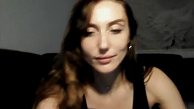 Lariinan Live XXX chat
