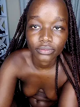 Ebonybliss_ Adlı Modelin Canlı XXX Sohbeti
