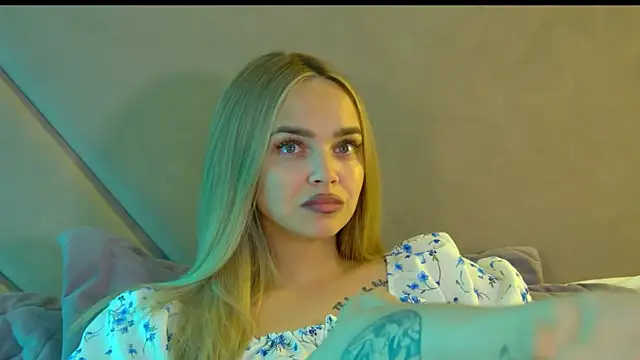 AnitaVenture Chat XXX in diretta