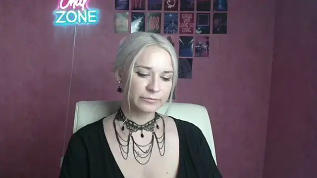 دردشة Melodie_Aster الجنسية المباشرة