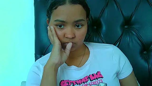 indianaphrodite1 Live XXX-Chat