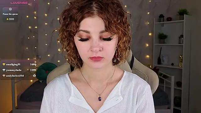Kira__Fluffy Live XXX-Chat