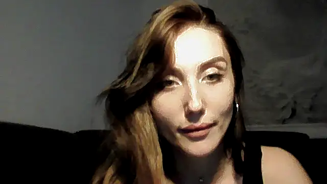Živý XXX chat Lariina
