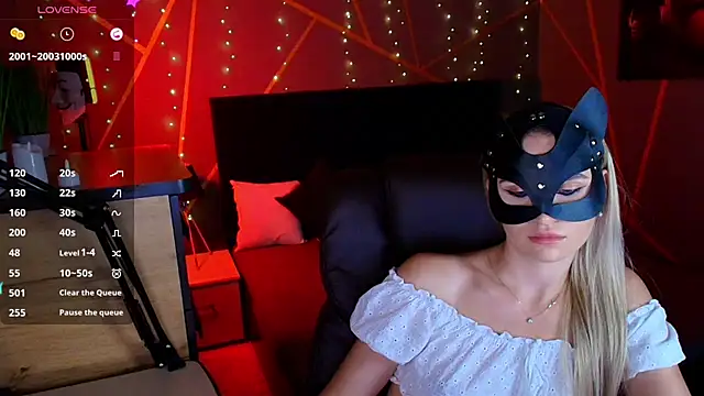 HotWildCat – Live XXX-chat