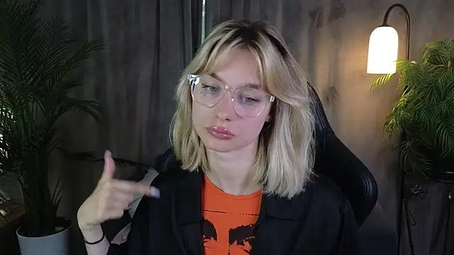 NoraMoreaun Live XXX chat
