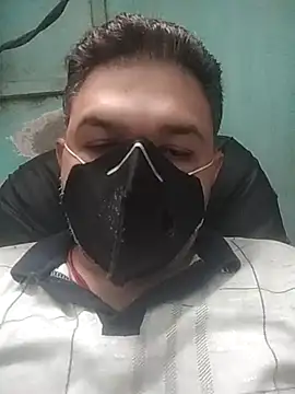Pokazy przed kamerką – mastboyaa