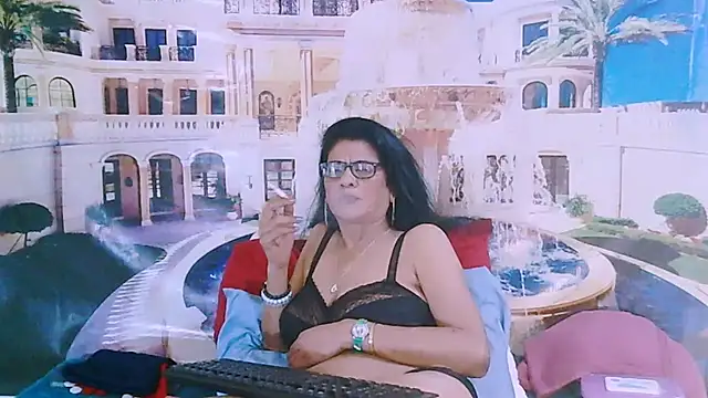 IndianAllure's Live XXX Chat