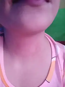 Anki-doll Adlı Modelin Canlı XXX Sohbeti