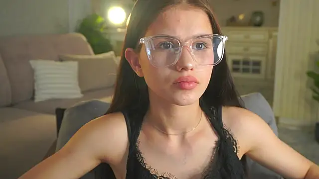Chat +18 de KarenaKukler ao vivo