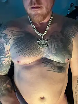 Chat XXX en directo de CloudyKingG