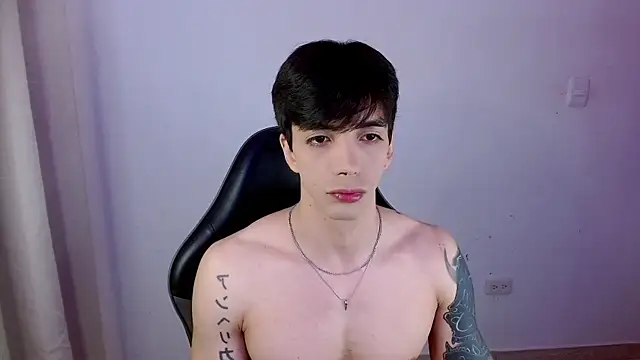 H3ll_B0I's Live XXX Chat