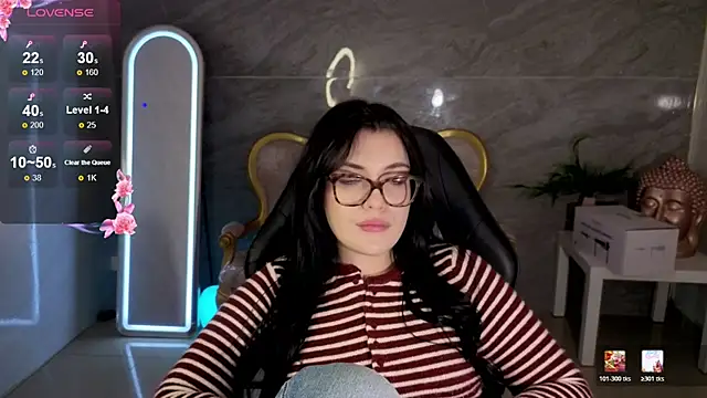 caroline_1s' Live XXX Chat