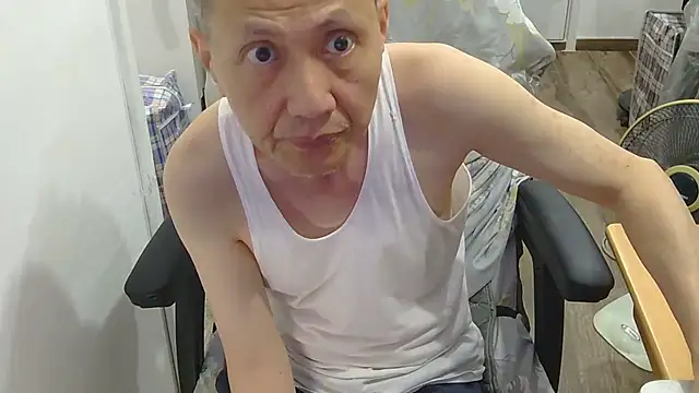 felixlau18 Adlı Modelin Canlı XXX Sohbeti