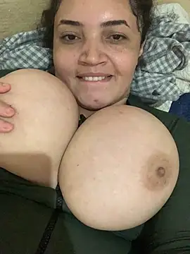 Gordinhaputaa Adlı Modelin Canlı XXX Sohbeti