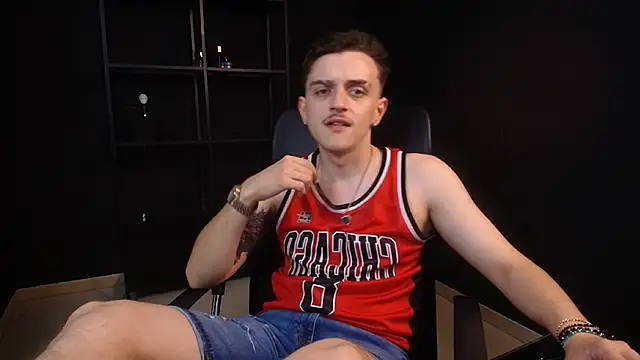FelixStarkk Chat XXX in diretta
