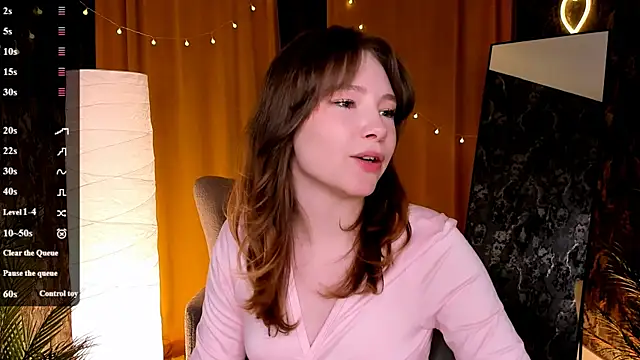 LanaBlu_ Adlı Modelin Canlı XXX Sohbeti
